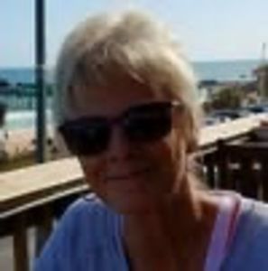 Meet your Posher, Elaine